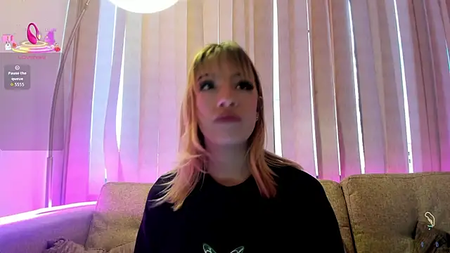 Maya-jhons online show from April 26, 2:26 pm