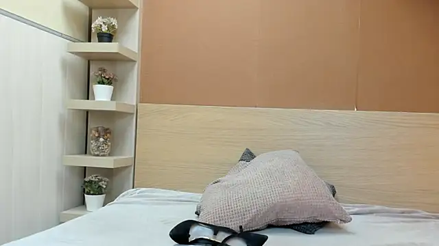 PinkyTwerkyX online show from March 1, 3:12 pm