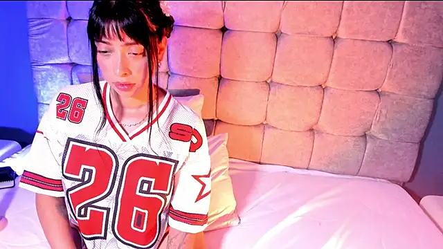 Blue Aura  online show from April 22, 9:01 pm