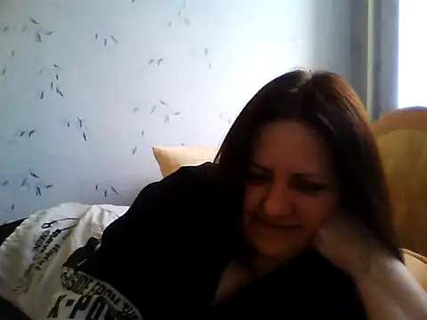 LockyCharm111 online show from April 24, 4:32 pm