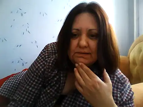 LockyCharm111 online show from April 26, 2:48 pm