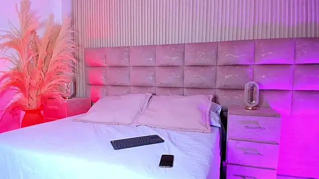 DulcePrince  online show from April 28, 1:59 pm