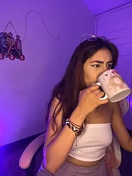 VelariaSoft online show from April 21, 2:13 pm