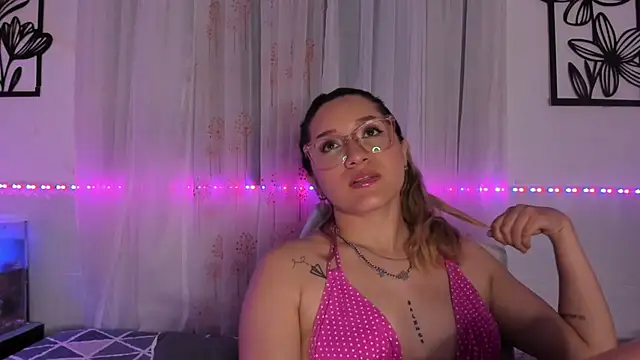 LeiahBlonde  online show from March 6, 6:19 am