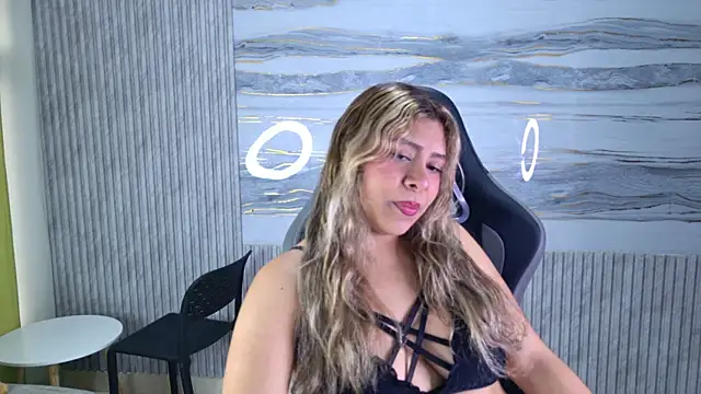 Sophie19   online show from April 23, 11:39 am