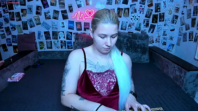 x Ulya1cutex online show from April 11, 5:05 pm