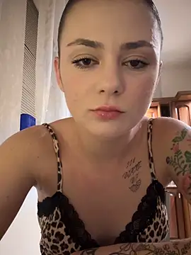 alwayshornyvivi online show from February 11, 9:05 pm