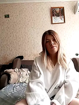 EvaTallor online show from March 4, 7:59 am