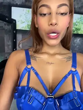 SinLunaXXX online show from April 25, 9:34 pm