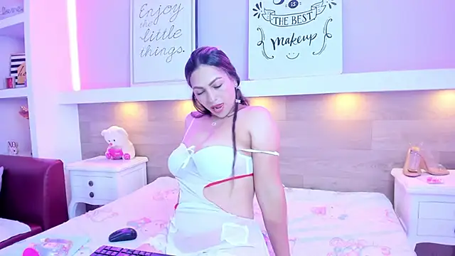 ZoeMoon-1 online show from March 10, 8:13 pm