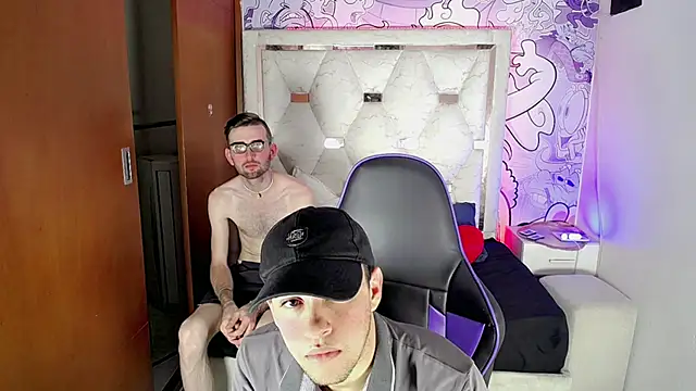 Top and bottom online show from March 9, 8:23 pm