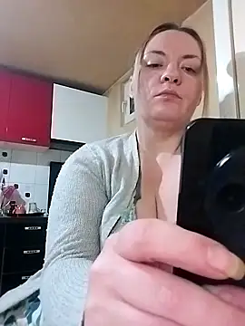 HotStepmommy4 online show from March 13, 11:06 pm