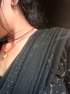 Desi Couple P online show from June 10, 12:21 am