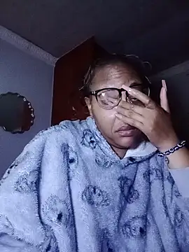 ShantelBootyBoobs online show from June 11, 5:15 am