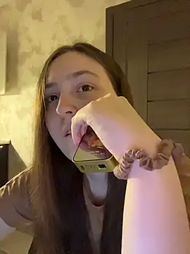 LixuryBaby online show from March 9, 7:39 pm