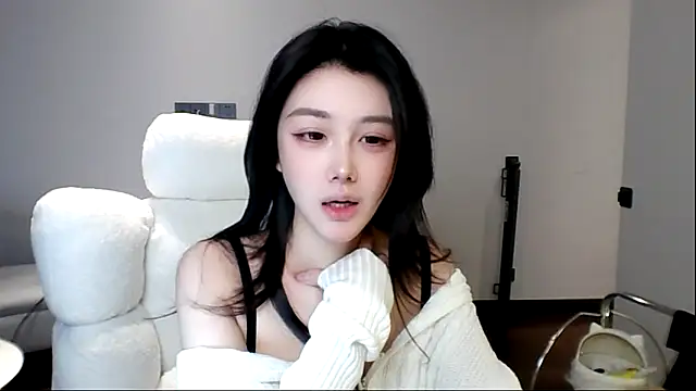 MedeLineayr online show from March 27, 5:46 pm