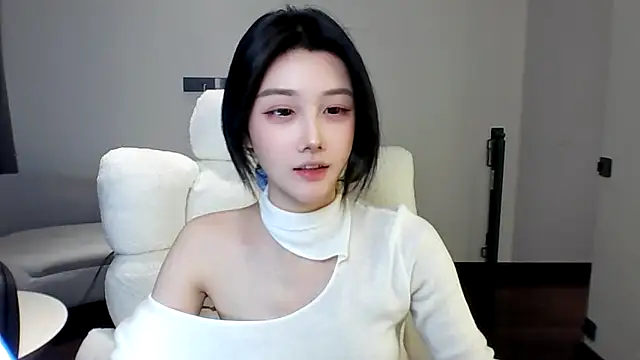 MedeLineayr online show from April 29, 5:30 pm