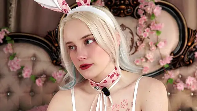 KirstinMcgeady online show from April 25, 11:02 am