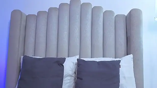 alysha xia  online show from March 13, 3:08 am