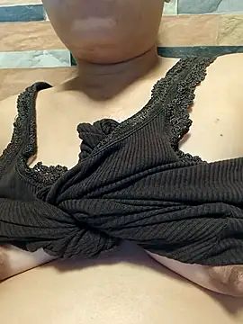 squirtshantal online show from February 7, 9:57 am