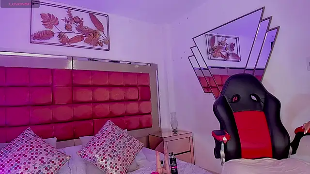 CatalinaBlaze online show from April 19, 11:40 pm