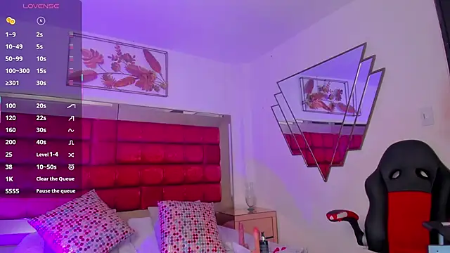 CatalinaBlaze online show from April 25, 12:46 am