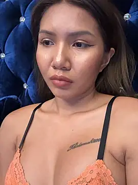 Alittleasaingirl online show from April 23, 12:29 pm