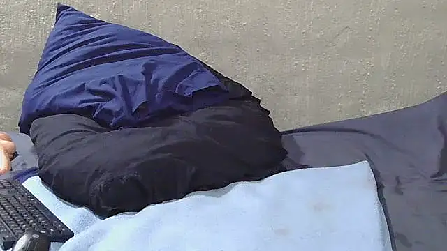 YumPeaches online show from February 25, 7:12 pm