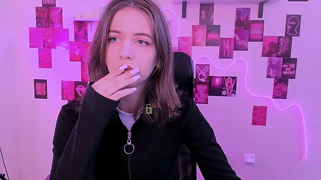 cleo cool online show from March 14, 9:54 am