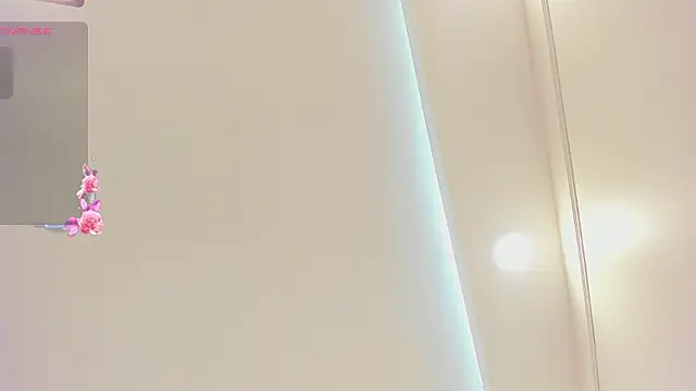 laia fisher  online show from February 25, 4:38 pm