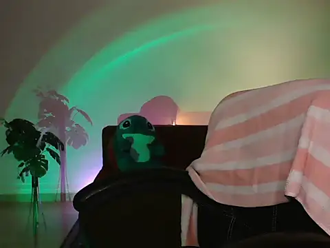  MehaR  online show from April 22, 2:52 am