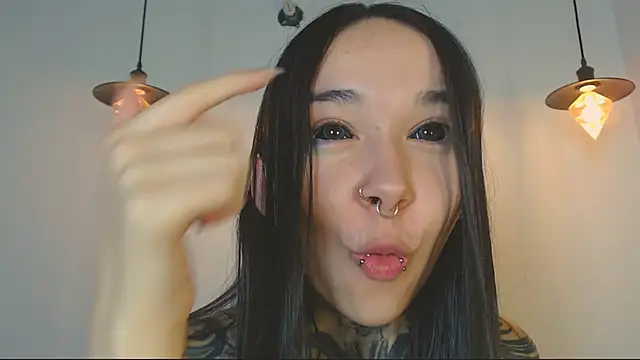 alien eyes09 online show from April 7, 4:47 am