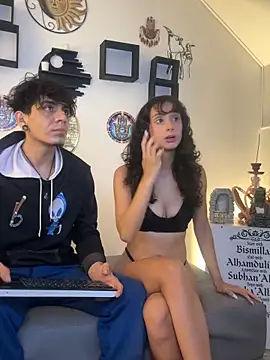 abrilandjulian online show from April 17, 12:07 pm