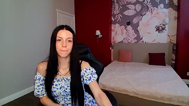NoirDiva online show from June 10, 11:53 am