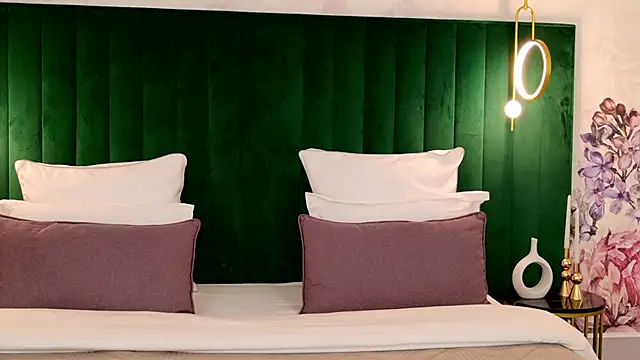 RebecaFields online show from April 24, 3:15 pm