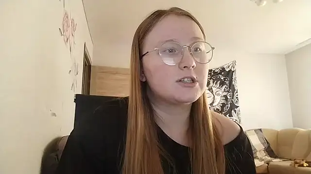 AnikaLipps online show from April 25, 1:41 pm