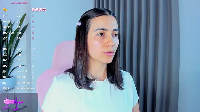 sara ospina22 online show from April 25, 7:33 pm