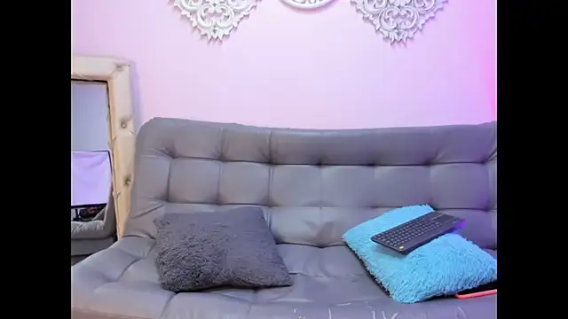 lily rose1 online show from April 23, 10:12 pm