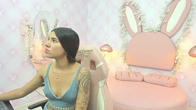 Isabellaa Rosee online show from April 8, 8:22 pm