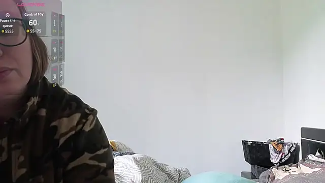 LittleMistys online show from March 7, 3:52 pm