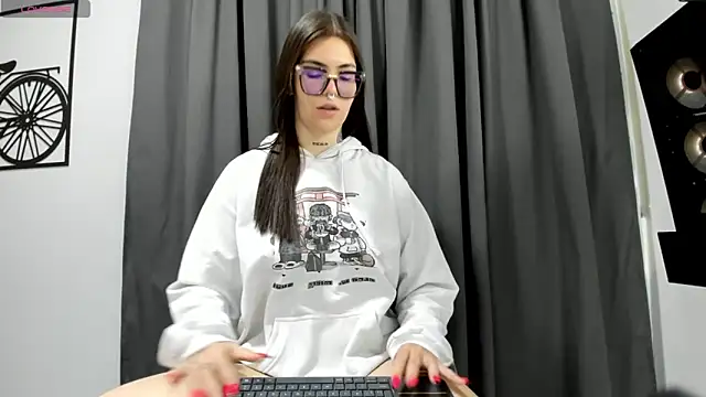 Daniella Wildx online show from April 27, 9:01 pm