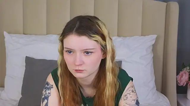 AlyssFrost online show from June 12, 3:14 am