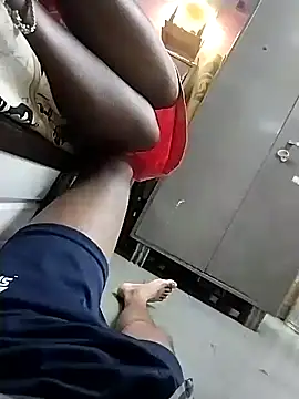 Your couple 01 online show from April 25, 4:48 pm