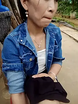 Thobaby112 online show from April 21, 1:42 am