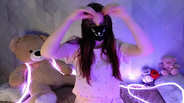 llonaMask online show from February 27, 8:36 am