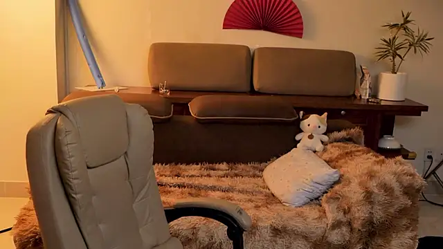 Pitien 2k7 online show from April 16, 3:23 pm