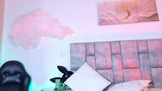 MiiaBlumm  online show from April 22, 3:53 pm