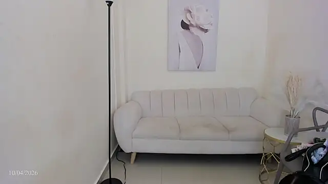 Dafne Maroto online show from April 11, 1:15 pm