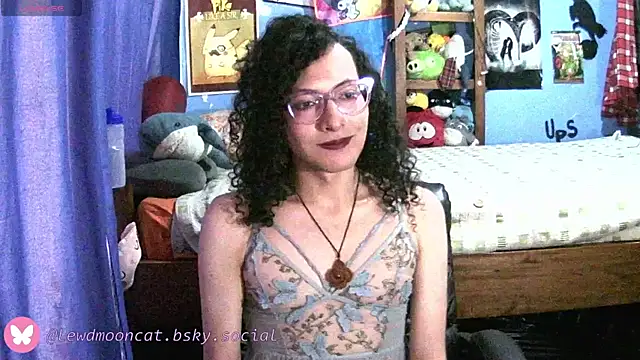 lewd mooncat online show from June 12, 10:40 pm