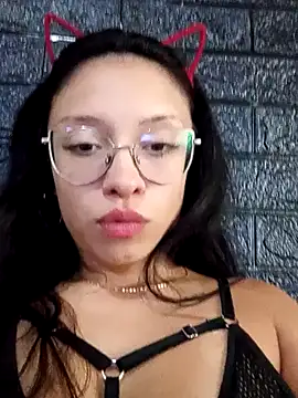 Moondefuego online show from March 21, 12:21 pm